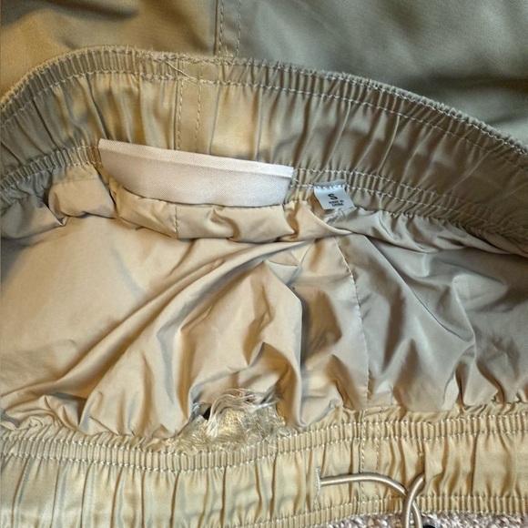 Essentials shorts, size small. - Picture 4 of 4